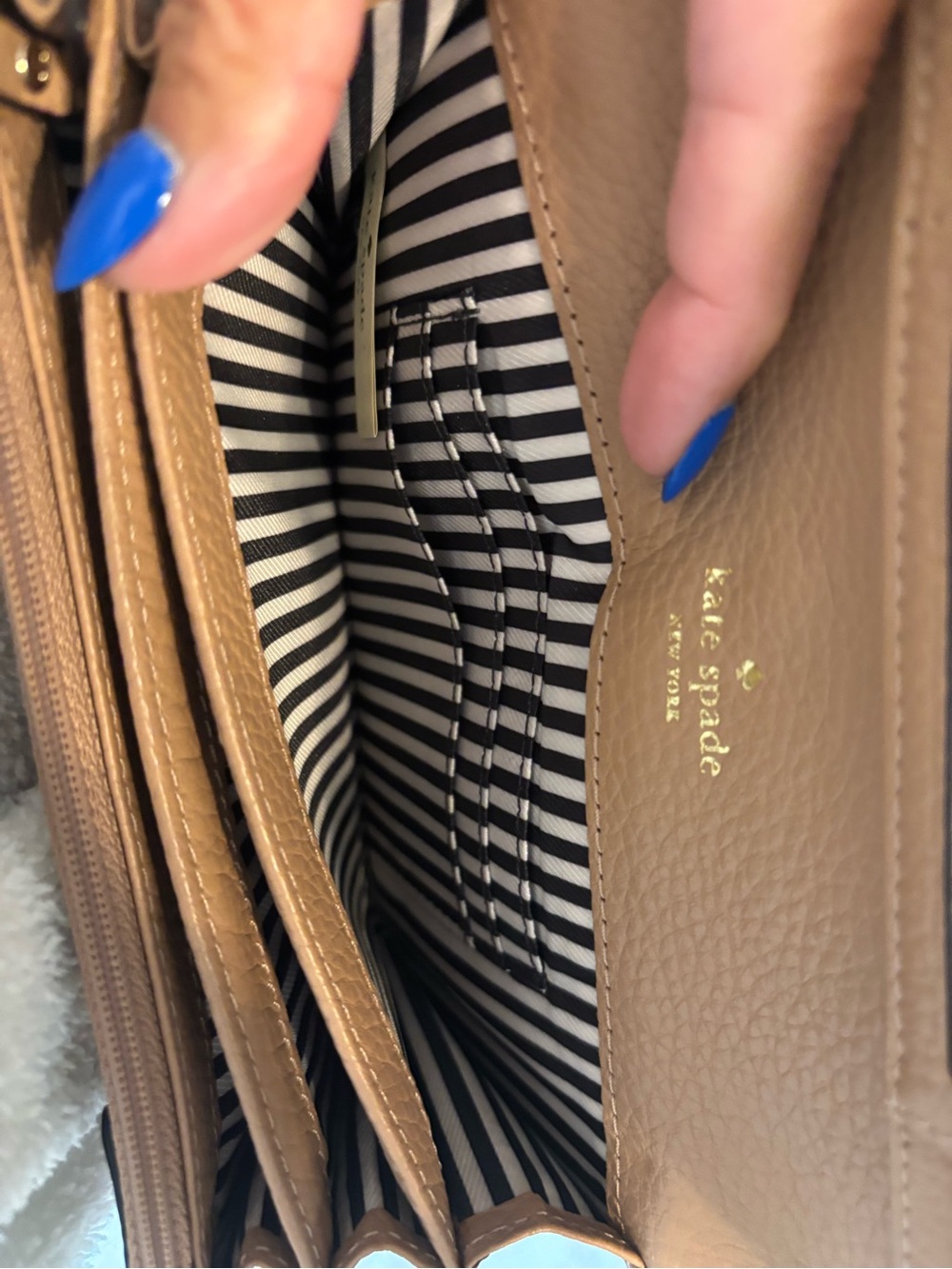 Kate Spade taupe pebbled leather wristlet clutch / wallet - Picture 6 of 6